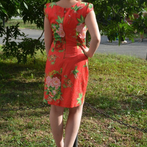 Rochie eleganta cu imprimeu floral realist si model in tesatura - Img 4