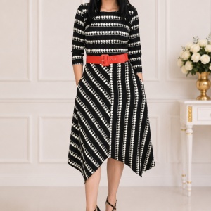 Rochie eleganta Zoey model cu dungi pepit,decolteu la baza gatului,model evazat,nuanta negru - Img 1