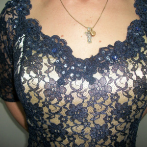 Rochie extrem de eleganta, din dantela bleumarin-crem - Img 2