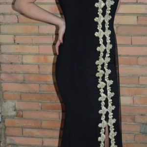 Rochie lunga de seara, culoare neagra cu aplicatii de dantela aurie - Img 3
