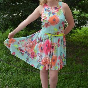 Rochie moderna, subtire, cu lungime asimetrica, design multicolor - Img 3