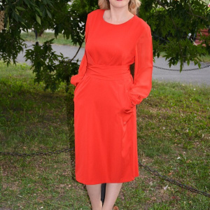 Rochie rafinata, de culoare rosu, maneca lunga, centura in talie - Img 4