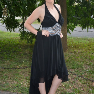 Rochie rafinata de seara, neagra, cu falduri si insertie argintie in talie - Img 3