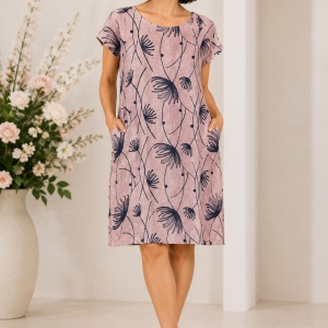 Rochie Roz Pudrat din In 100% cu Imprimeu Floral – Croială Lejeră și Buzunare Laterale