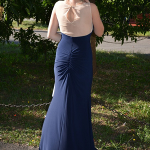 Rochie spectaculoasa lunga, bleumarin, plasa crem si trena discreta - Img 5