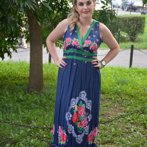Rochie tinereasca de vara, albastra cu design floral, model lung - Img 2