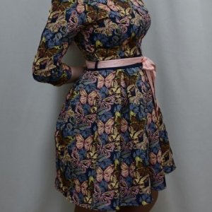 Rochie tinereasca, multicolora, imprimeu modern cu fluturi - Img 4
