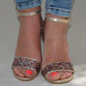 Sanda de ocazie cu toc inalt, din piele cu sclipici multicolor - Img 3