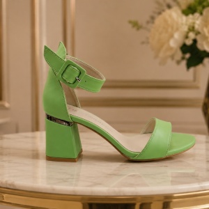 Sandale elegante, nuanta de verde ,cu toc mediu,gros,cu barete
