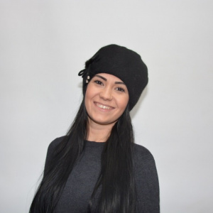 Bereta rafinata, cu model aplica, nuanta de negru - Img 4
