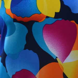 Bluza Ary cu imprimeu de petale,multicolor,nuanta de bleumarin - Img 6