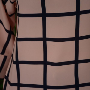 Bluza asimetrica, nuanta de plamaniu, design interesant, crapatura - Img 5