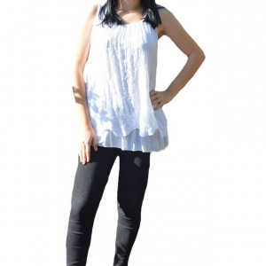 Bluza casual, de culoare alba, cu model de broderie florala