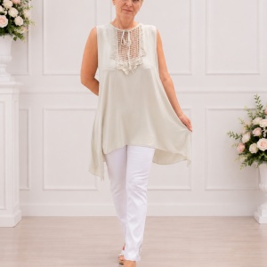 Bluza casual,de vara fara maneca ,nuanta de crem