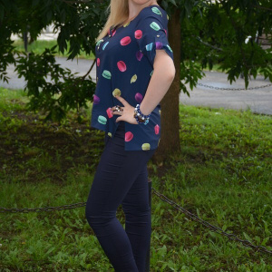 Bluza deosebita bleumarin cu imprimeu tineresc, masura mare - Img 3
