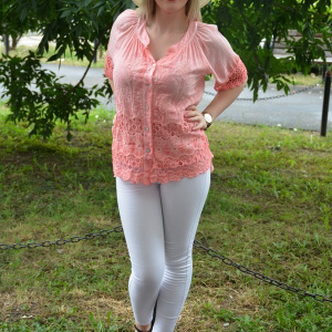 Bluza deosebita de culoare corai, masura mare, cu design brodat - Img 2