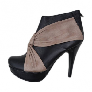 Botina scurta cu toc inalt, de culoare neagra cu model crem - Img 1