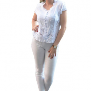 Camasa alba, brodata cu motive florale si ajustabil in spate - Img 1