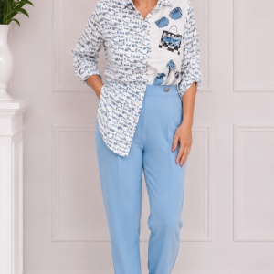 Costum tineresc, bluza asimetrica, nuanta albastru deschis