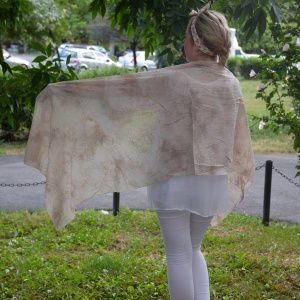 Esarfa mare cu aspect rafinat, broderie cu flori, culoare bej fin - Img 2