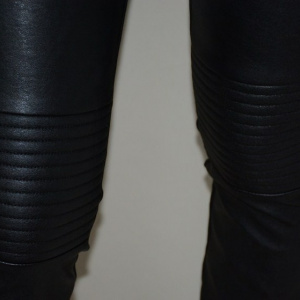 Pantalon casual cu piele ecologica in fata, de culoare neagra - Img 4