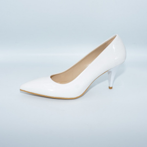Pantof clasic, de culoare alba, piele ecologica cu aspect de lac - Img 3