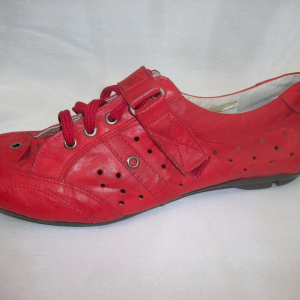 Pantof rosu deosebit, din piele moale cu perforatii, model sport - Img 2