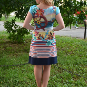 Rochie casual ,cu imprimeu tematic, cu tonuri multiple de culori - Img 4