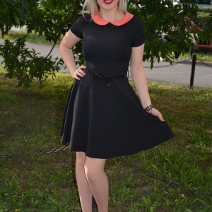 Rochie casual, in clos, de culoare neagra, cu guler corai - Img 5