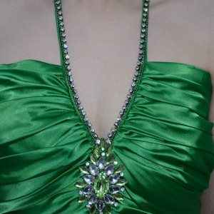 Rochie chic, nuanta de verde, detaliu argintiu deosebit - Img 4