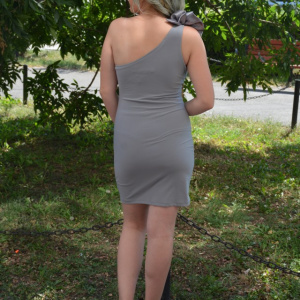 Rochie de club gri, model simplist, mulata pe corp si fodra pe umar - Img 6