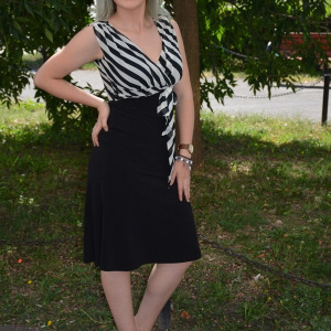 Rochie de ocazie, de culoare neagra cu insertie de voal bicolor - Img 4