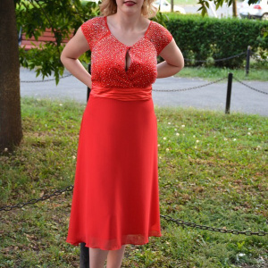 Rochie de ocazie rosie, disponibila in serie mare, cu insertii pietre - Img 4