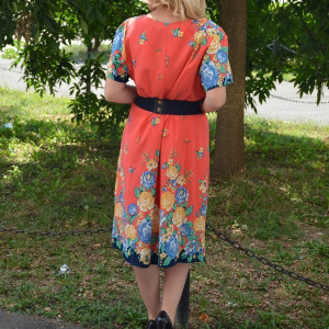 Rochie de primavara-vara, cu un imprimeu floral pe diferite fundaluri - Img 6