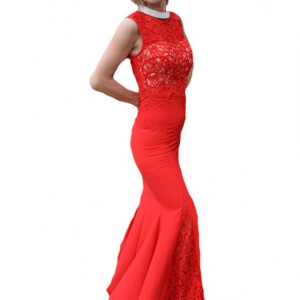 Rochie de seara lunga, culoare rosie, cu insertii de dantela - Img 1