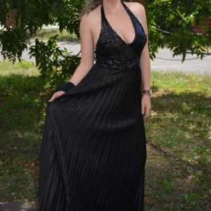 Rochie de seara lunga neagra, cu insertii de paiete in partea de sus - Img 3