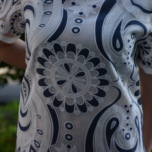 Rochie de zi cu maneca scurta, nuanta alba imprimeu albastru - Img 6