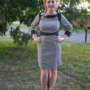 Rochie de zi, moderna, cazual, material pepit, nuanta de alb-negru - Img 2