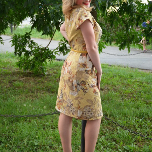 Rochie eleganta de culoare galbena, din material usor elastic - Img 4