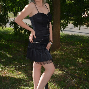 Rochie eleganta de culoare neagra, formata din fusta si corset - Img 5