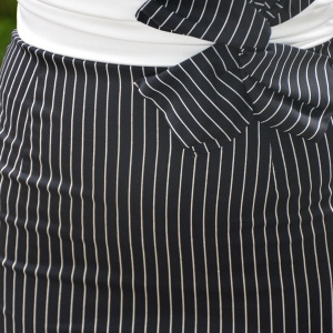 Rochie eleganta in tendinte, culoare neagra cu dungi subtiri albe - Img 5