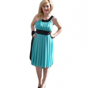 Rochie eleganta turcoaz cu design de colier din margele negre - Img 1