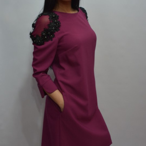 Rochie fashion cu insertie tip plasa la umar si aplicatii florale - Img 5