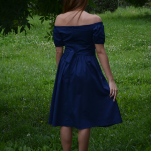 Rochie fashion de zi, de culoare bleumarin, cu floare brodata - Img 6