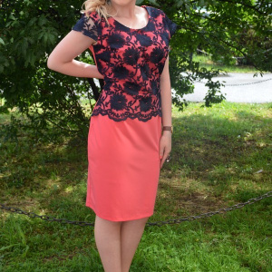 Rochie feminina de culoare corai cu dantela in partea de sus - Img 3