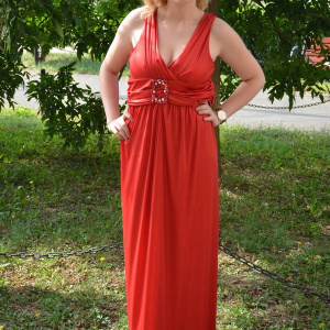 Rochie fermecatoare de ocazie, pe culoare rosie, design simplist - Img 2