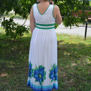 Rochie lejera de vara, flori verzi pe fond alb, model lung - Img 5