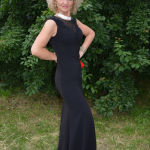 Rochie lunga de nunta, de culoare neagra cu aplicatii din tul - Img 3