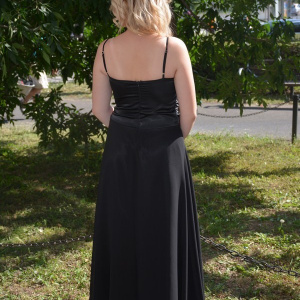 Rochie lunga, eleganta, de culoare neagra, cu top rosu - Img 4