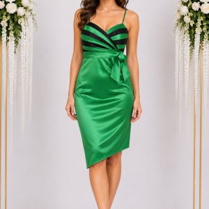 Rochie moderna, nuanta de verde, decolteu in V